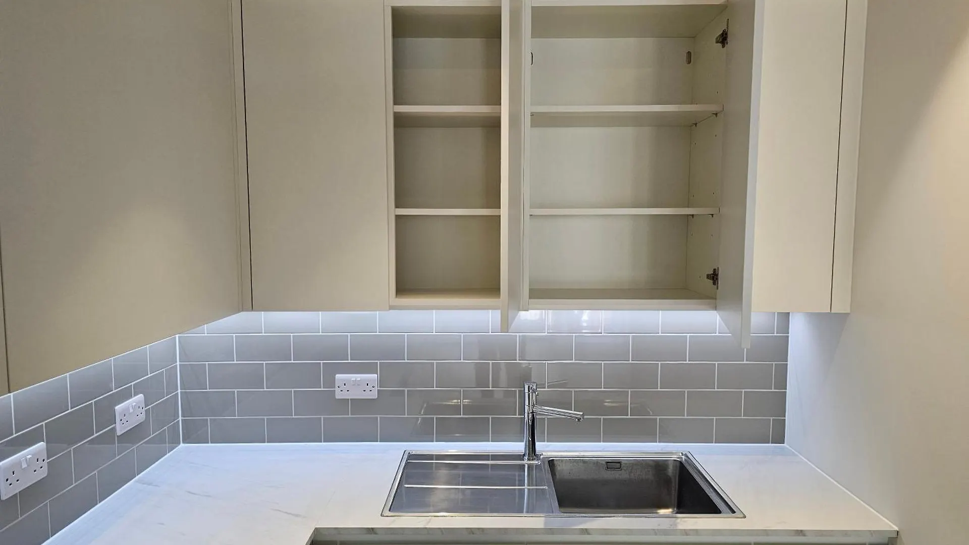 Apartment Spacious Room 30 Minutes To Central London Southall